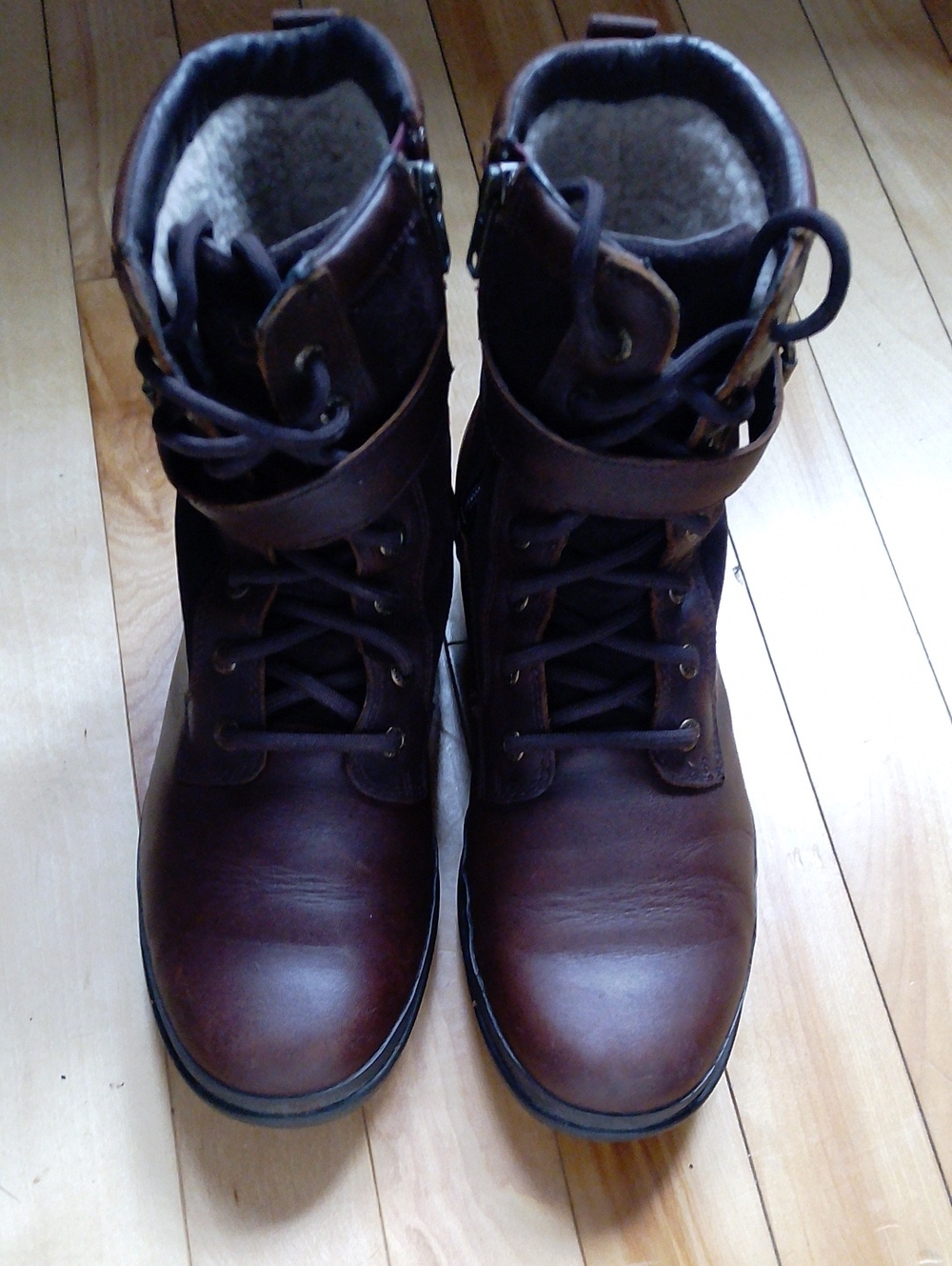 UGG Kesey Brown Leather Winter Boots